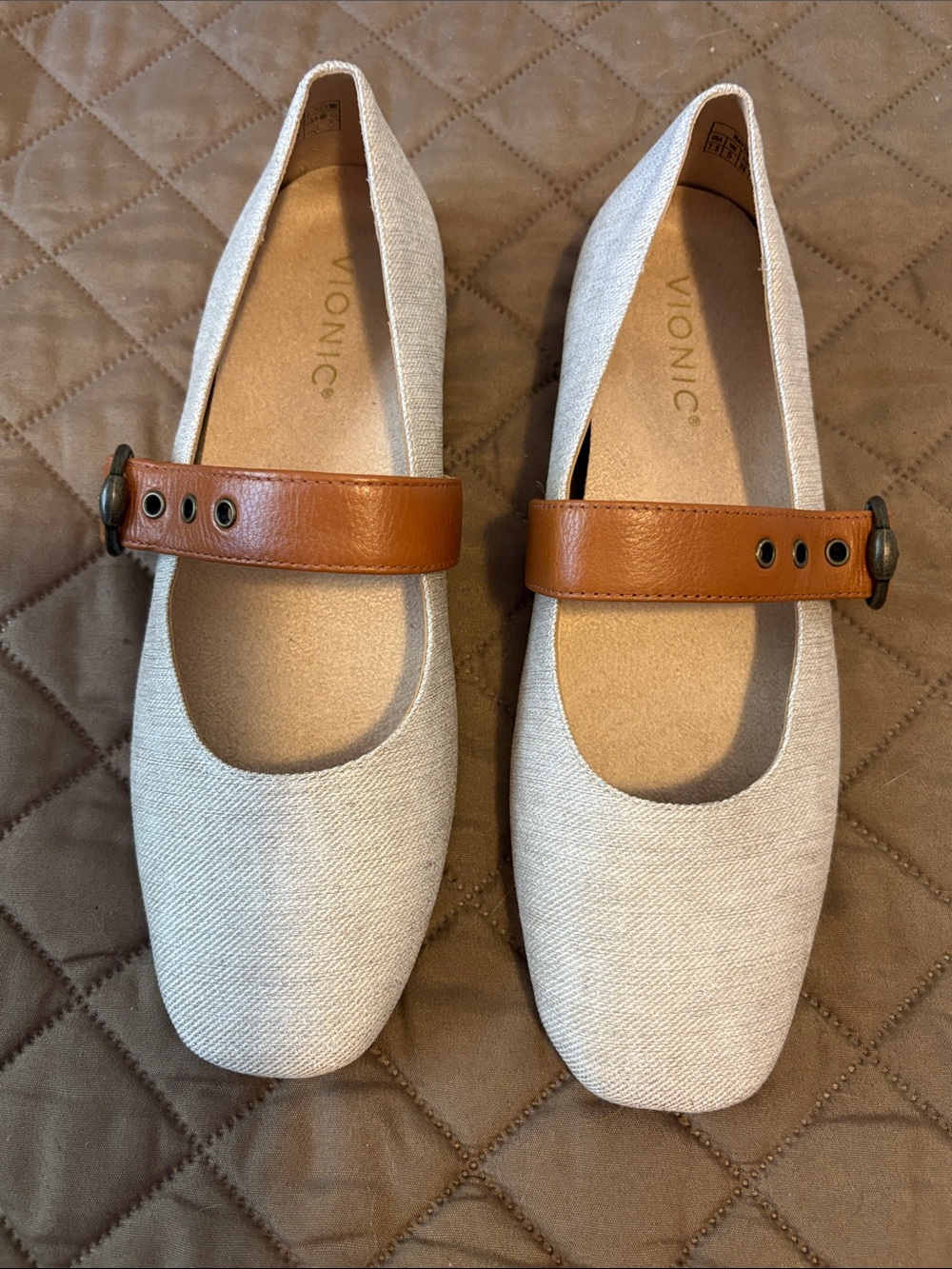 Vionic Hattie Mary Jane Flats 7.5 Like New